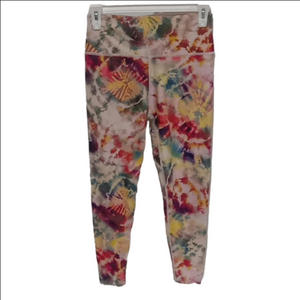 (153)   PROFORMANCE TIE DYED LEGGINGS